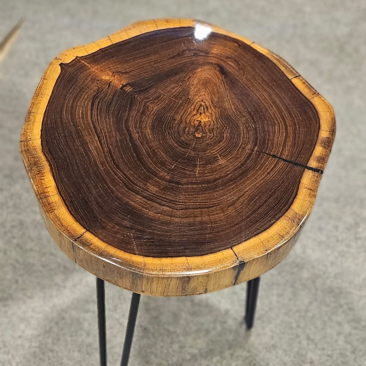 Side Table Set of 1 – Teak Wood with Transparent Resin Finish